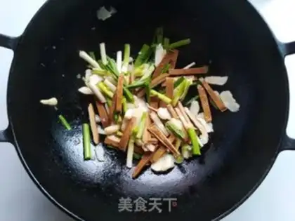 Make Garlic dry and fried step 5