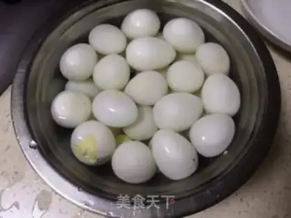 Make Cream mushrooms, quail eggs step 0