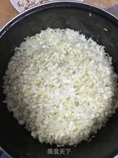 Make A cabbage chicken bun step 0