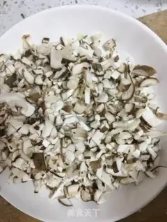 Make A cabbage chicken bun step 1