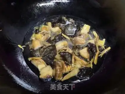 Make Cream mushrooms, quail eggs step 4