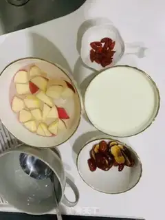 Make Apple-tree porridge step 1
