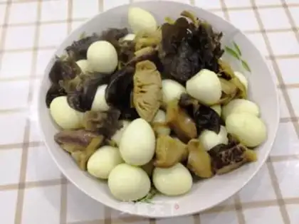 Make Cream mushrooms, quail eggs step 8