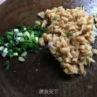 Make radish fried eggs step 1