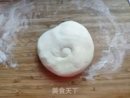 Make A simple fruit pizza step 2