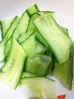 Make Double-eared cucumber step 3