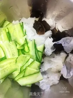 Make Double-eared cucumber step 4
