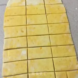 Make Salted egg yellow cookies step 13
