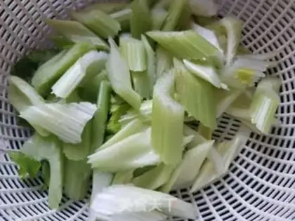 Make Celery with wood step 1