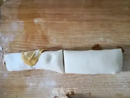Make Onion cake step 5