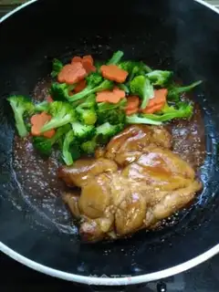 Make Chicken leg rice step 10
