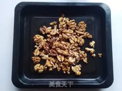 Make Peanut walnuts step 1