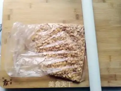 Make Peanut walnuts step 4