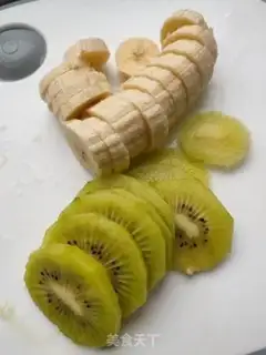 Make Monkey banana shake step 1