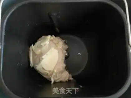 Make Coconut raisin rolls step 4