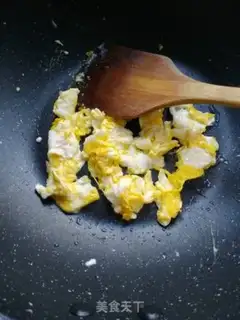 Make Eggs and guacamole step 3