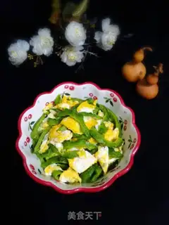 Make Eggs and guacamole step 7
