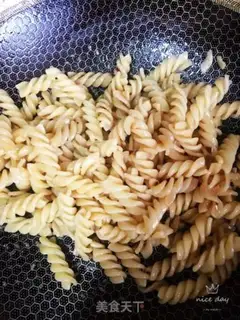 Make Spiral pasta steak set step 4