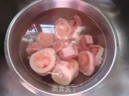 Make Apple greasy rib soup step 0