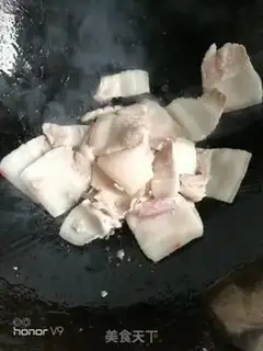 Make Garlic sprouts back to the pot step 2