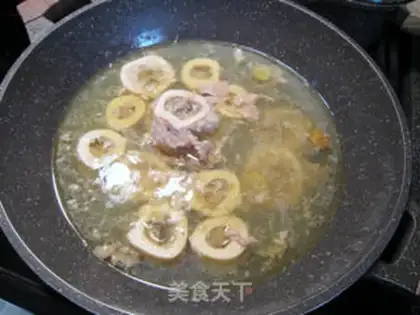 Make Apple greasy rib soup step 2