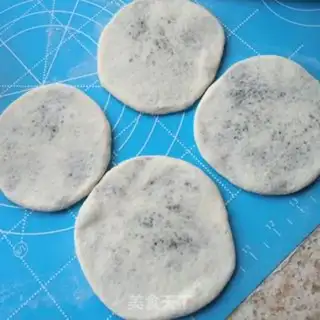 Make Black sesame pasta step 5