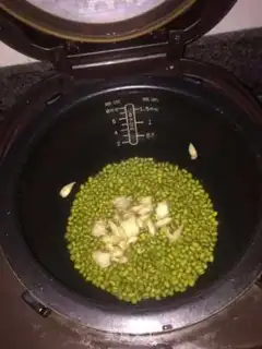 Make Green Bean lily soup step 2