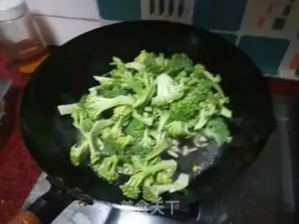 Make Squirt the broccoli step 4