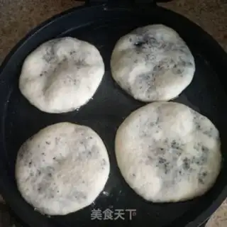 Make Black sesame pasta step 7