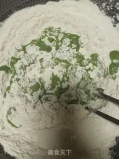 Make Handy spinach noodles step 0