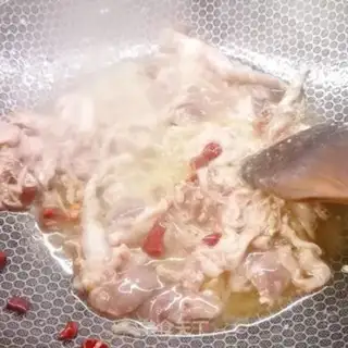 Make Garlic rice and fish step 7