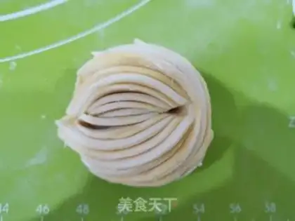 Make Heart buns step 4