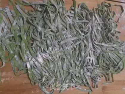 Make Handy spinach noodles step 5