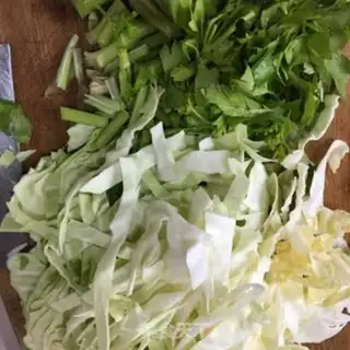 Make Celery and cabbage step 1