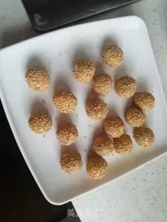 Make Pumpkin sesame rice balls step 6
