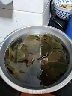 Make Pork-covered seaweed step 3