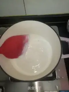 Make Strawberry milk cake step 2