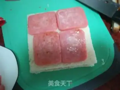 Make Egg sausage sandwich step 7