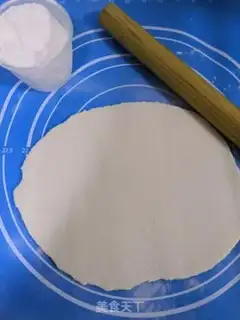 Make Tomato eggs and cat ears step 1