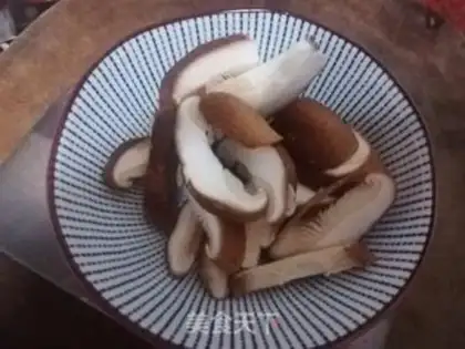 Make Butterfly noodles step 0