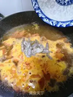 Make Tomato eggs and cat ears step 12