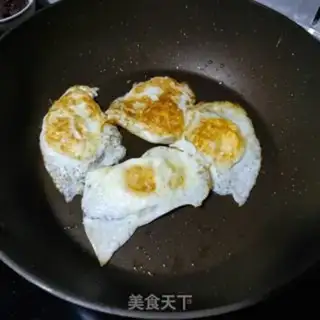 Make Soup egg yolk step 1