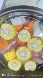 Make Corn mountain medicine soup step 1