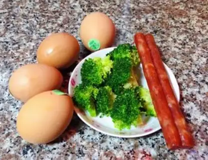 Make Weenie fried eggs step 0