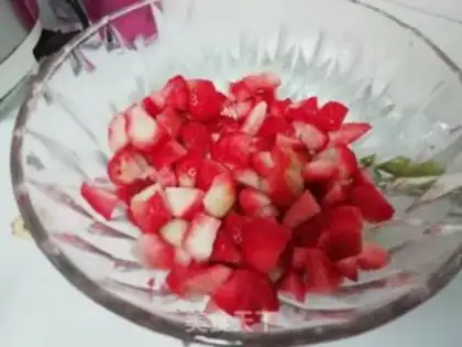 Make Homemade strawberry sauce step 1