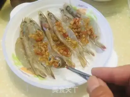 Make Garlic fans steam shrimp step 3