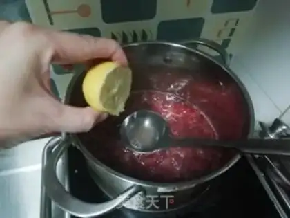 Make Homemade strawberry sauce step 6
