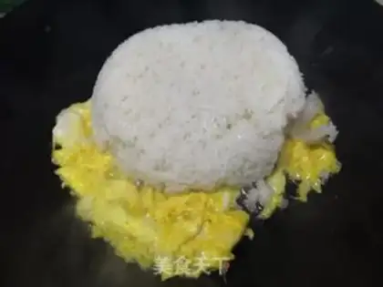 Make Pickled egg fried rice step 3