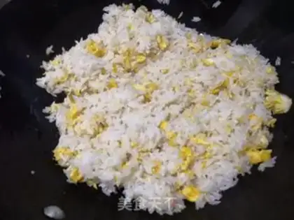 Make Pickled egg fried rice step 6