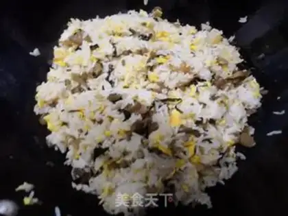 Make Pickled egg fried rice step 7